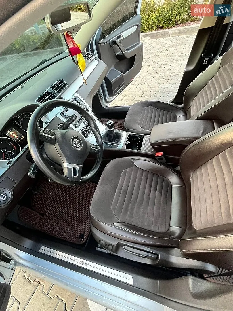 2011 Volkswagen Passat - мініатюра 15