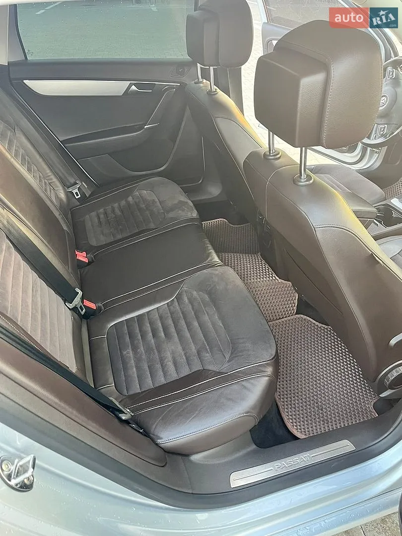 2011 Volkswagen Passat - мініатюра 28