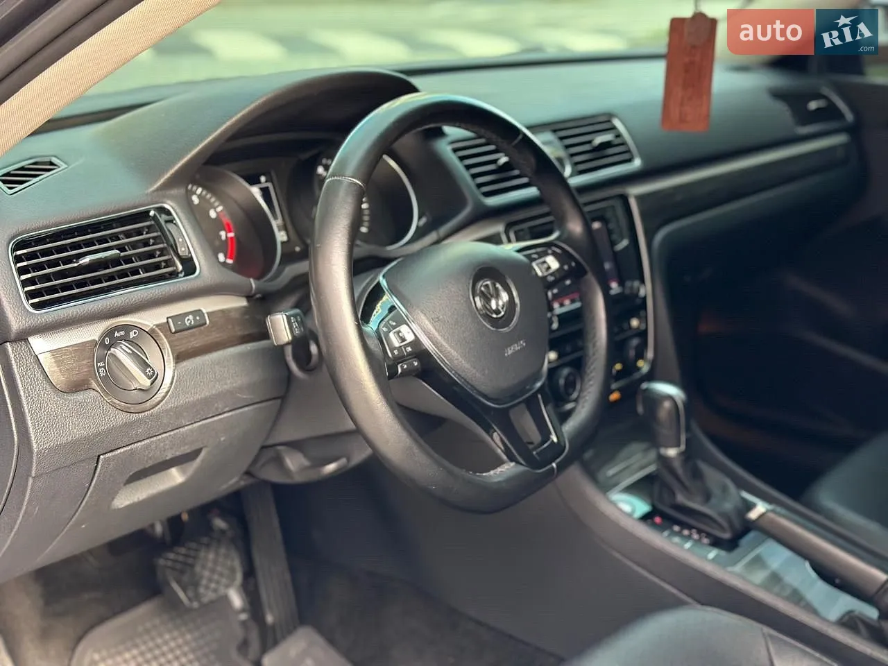 2016 Volkswagen Passat - мініатюра 12