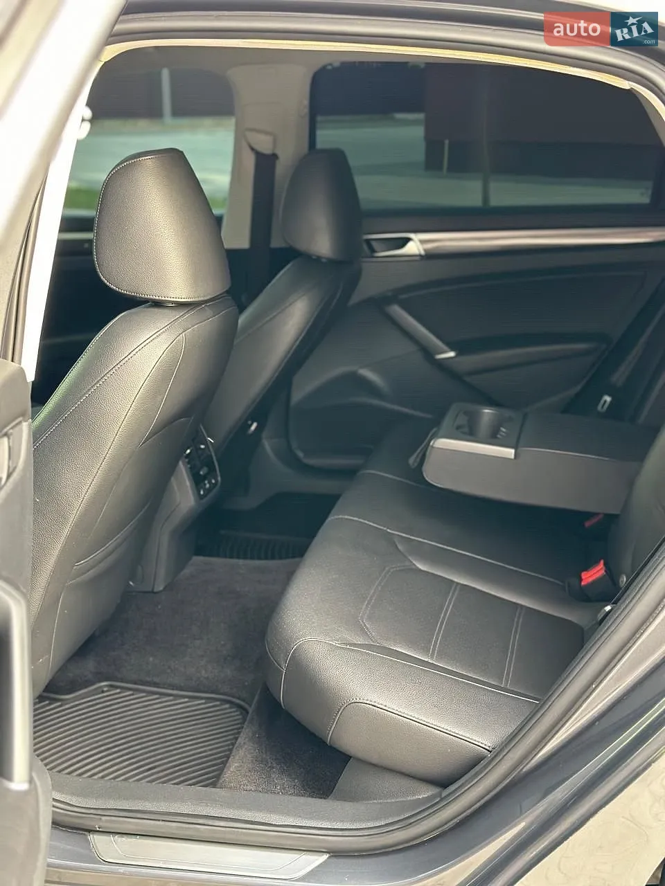2016 Volkswagen Passat - мініатюра 16