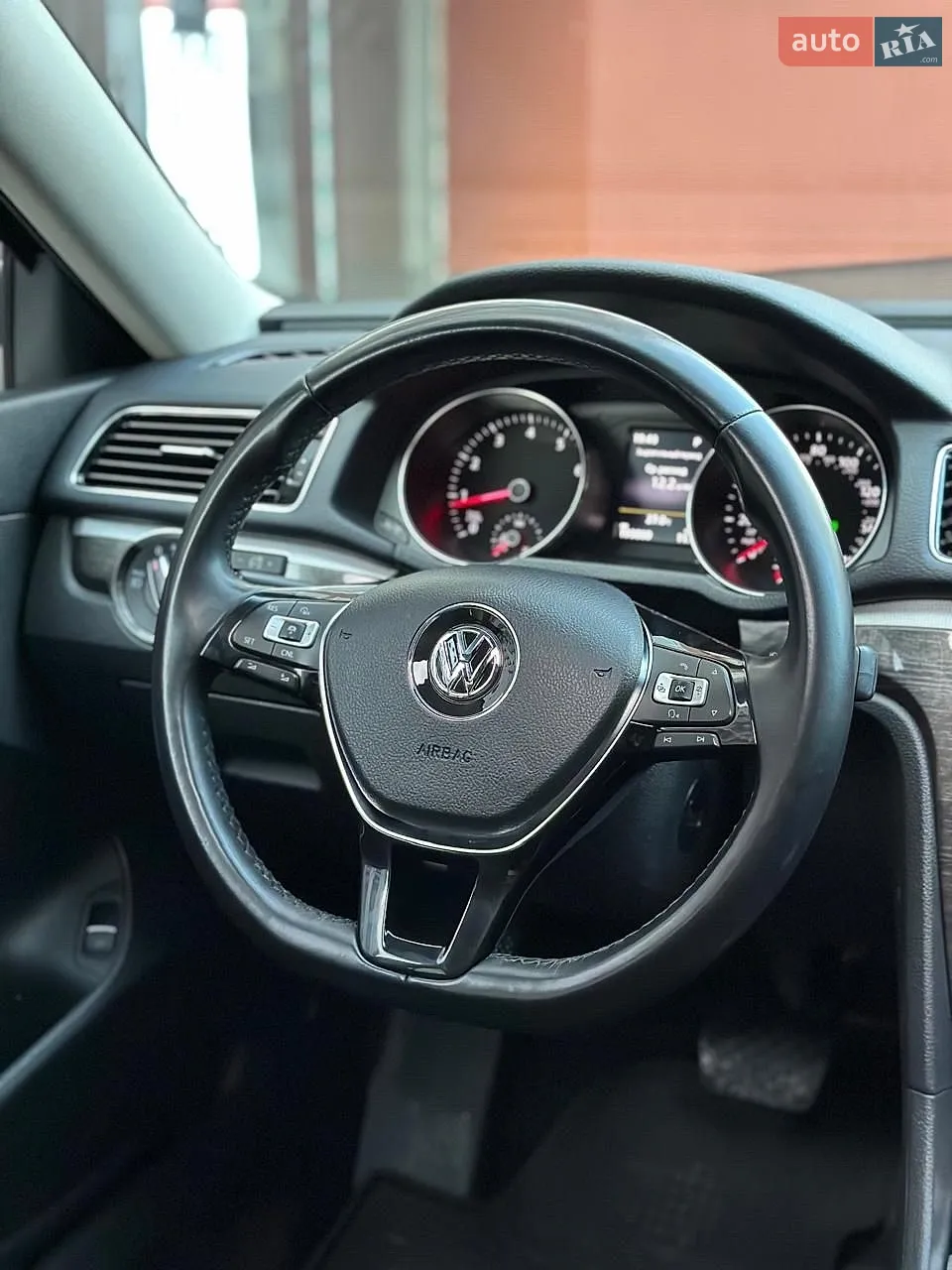 2016 Volkswagen Passat - мініатюра 24