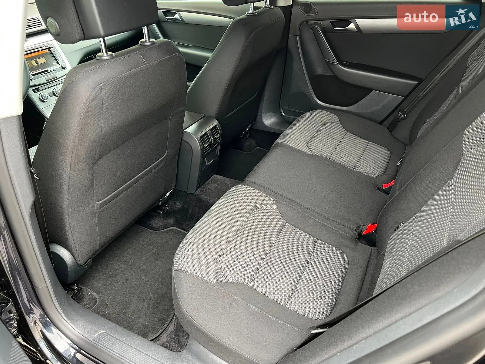 2013 Volkswagen Passat - мініатюра 106