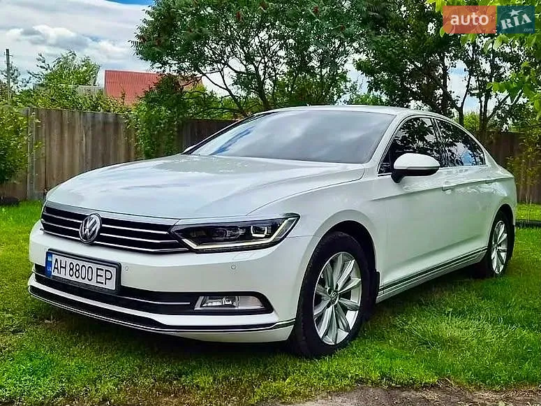 2017 Volkswagen Passat - мініатюра 2