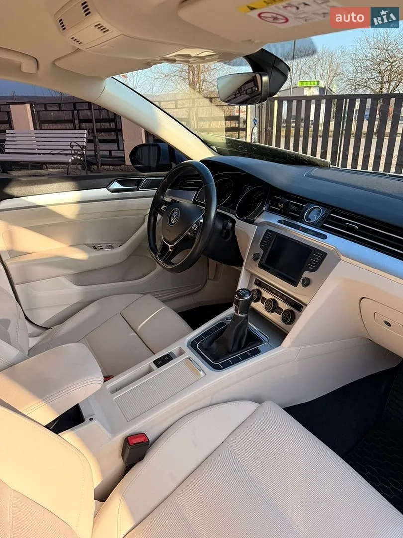 2016 Volkswagen Passat - мініатюра 37