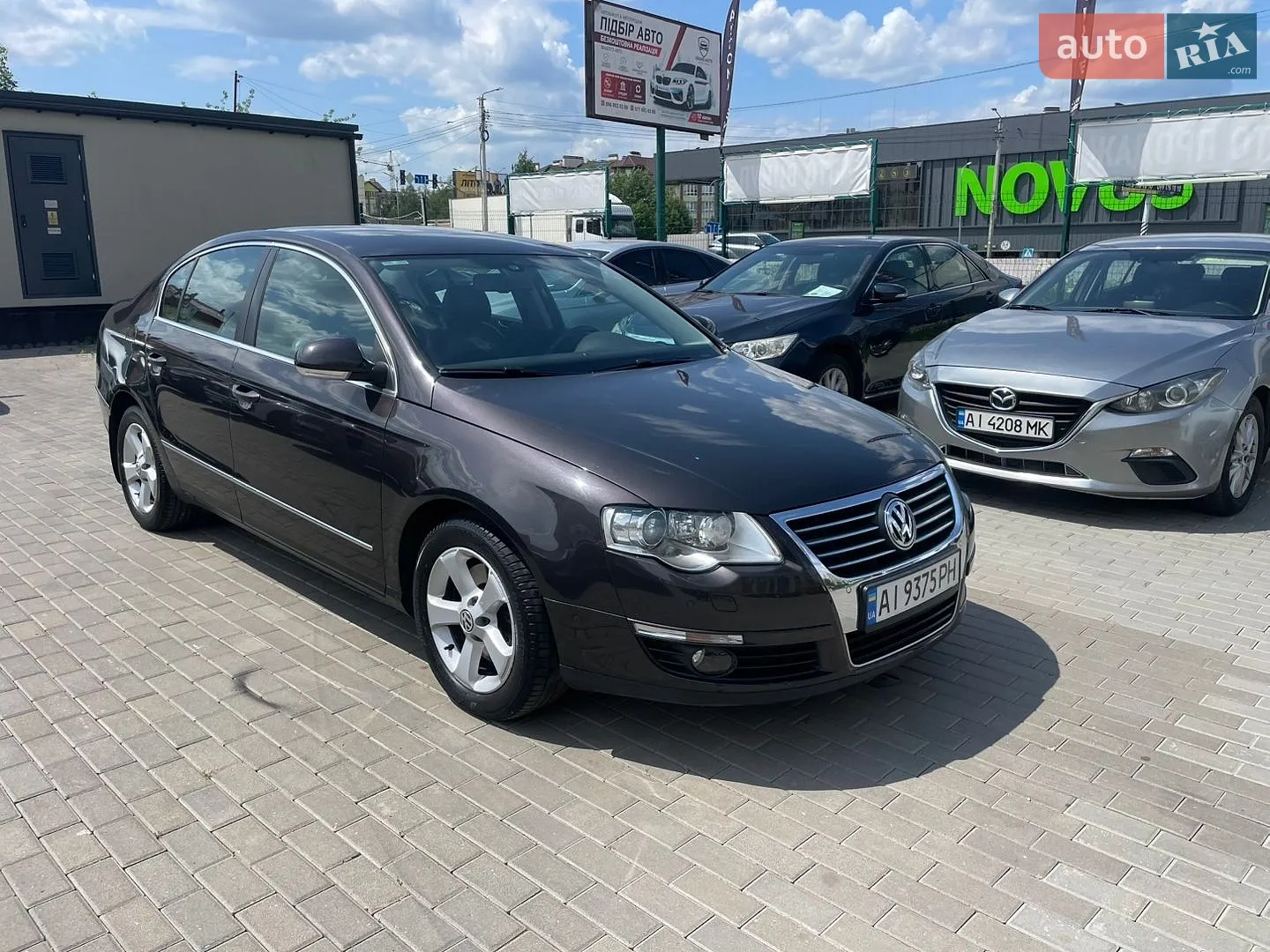 2010 Volkswagen Passat - мініатюра 3