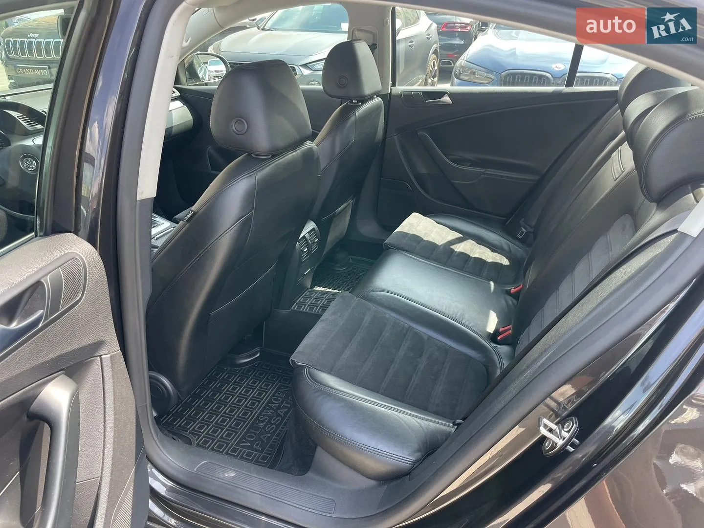2010 Volkswagen Passat - мініатюра 13