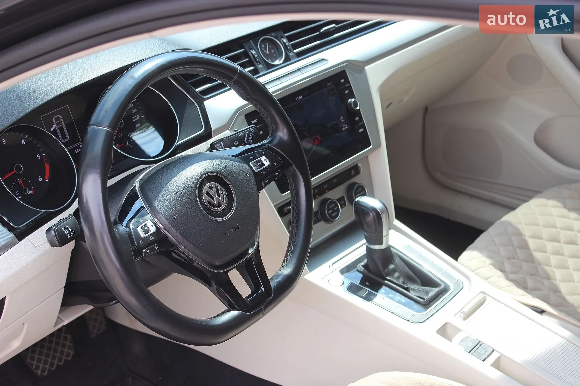 2017 Volkswagen Passat - мініатюра 18