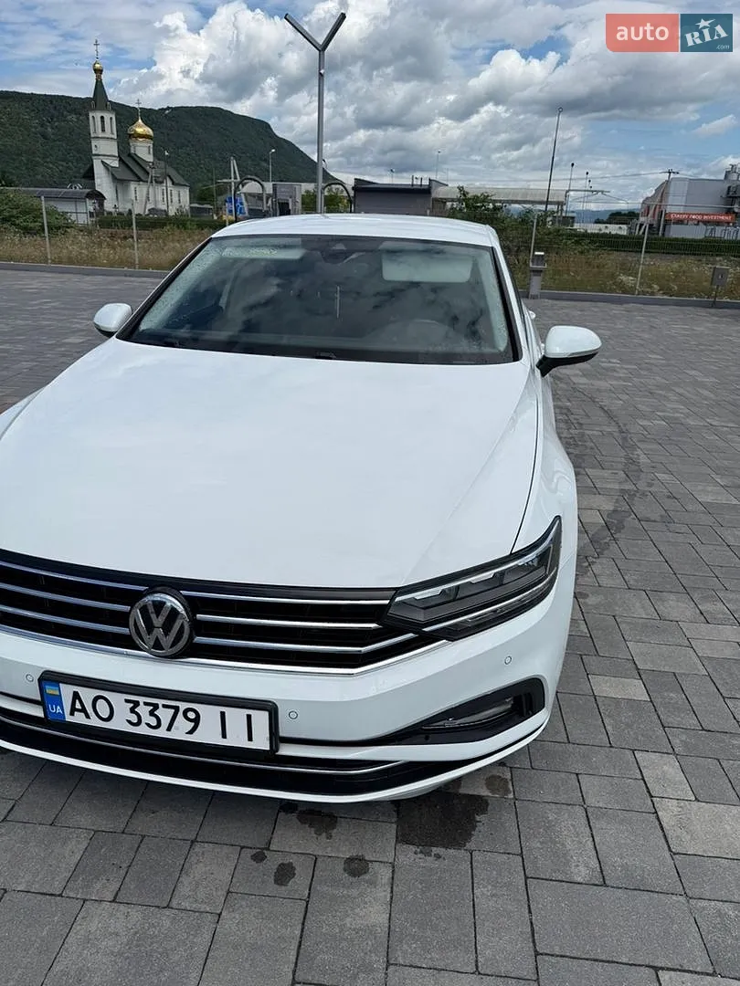 2019 Volkswagen Passat - мініатюра 2