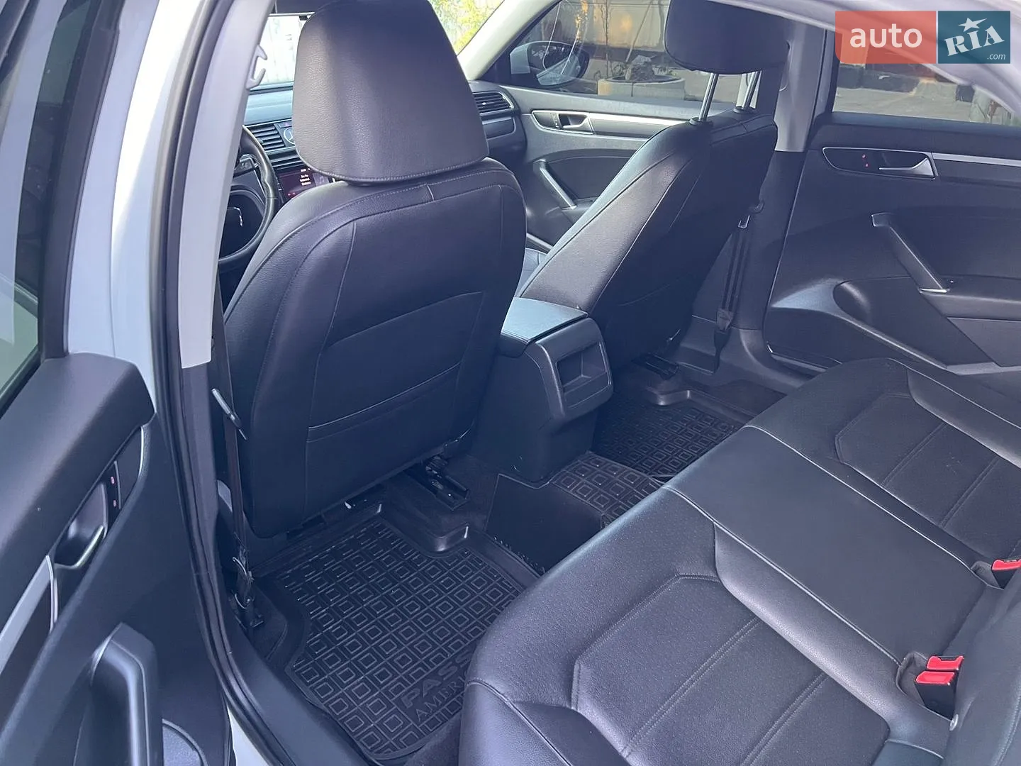 2016 Volkswagen Passat - мініатюра 8