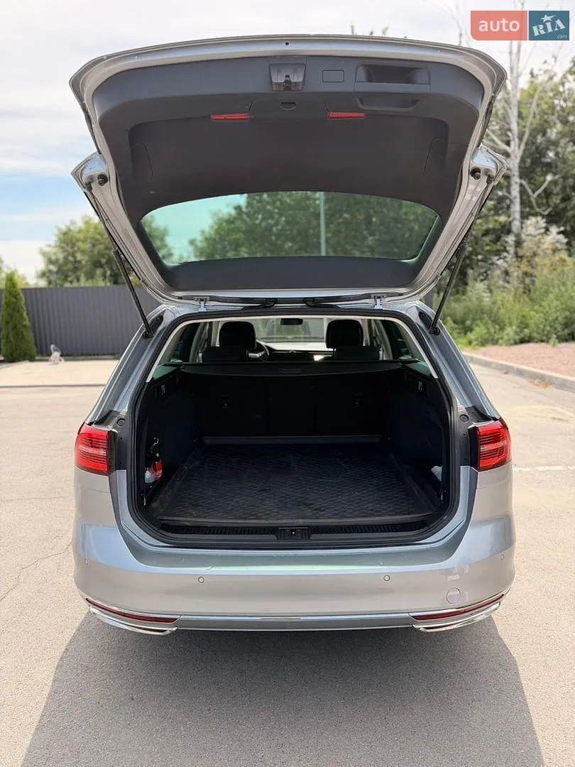 2019 Volkswagen Passat - мініатюра 14