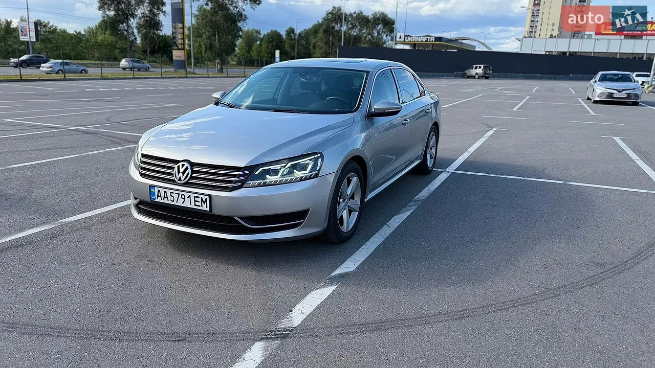2010 Volkswagen Passat - мініатюра 17