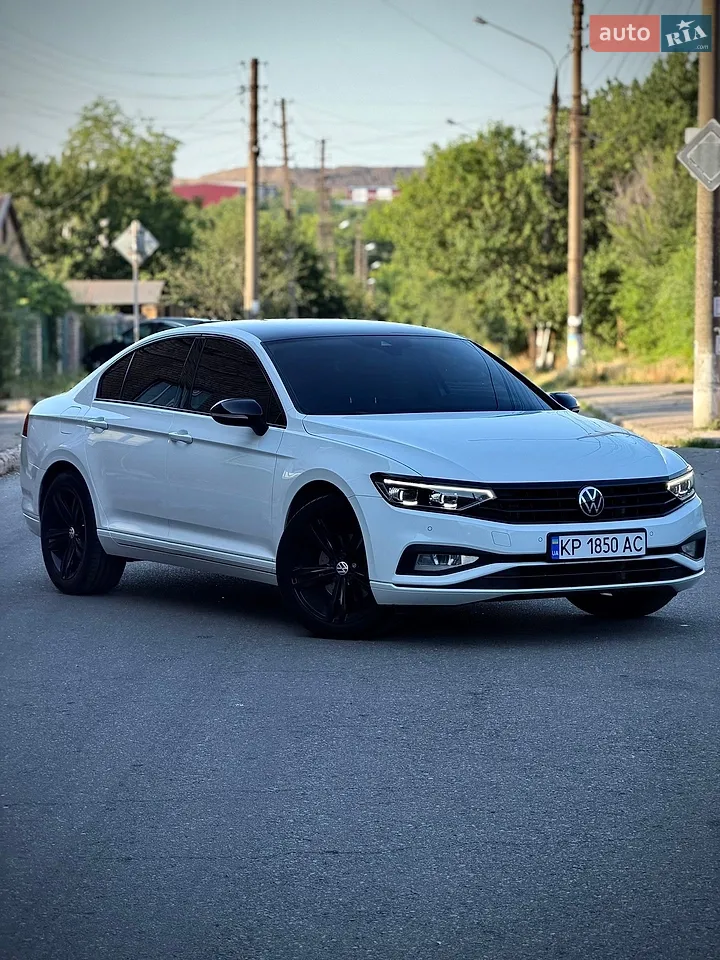 2019 Volkswagen Passat - мініатюра 21