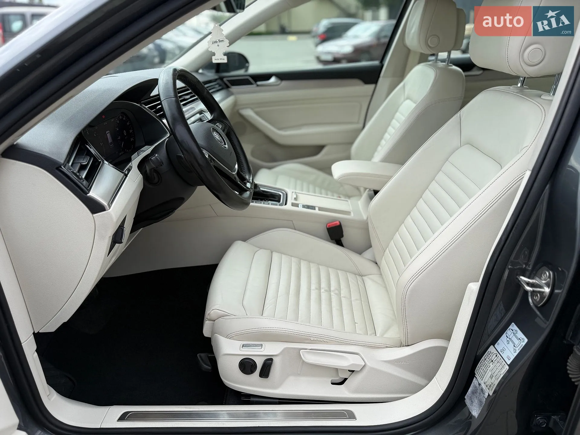 2017 Volkswagen Passat - мініатюра 21