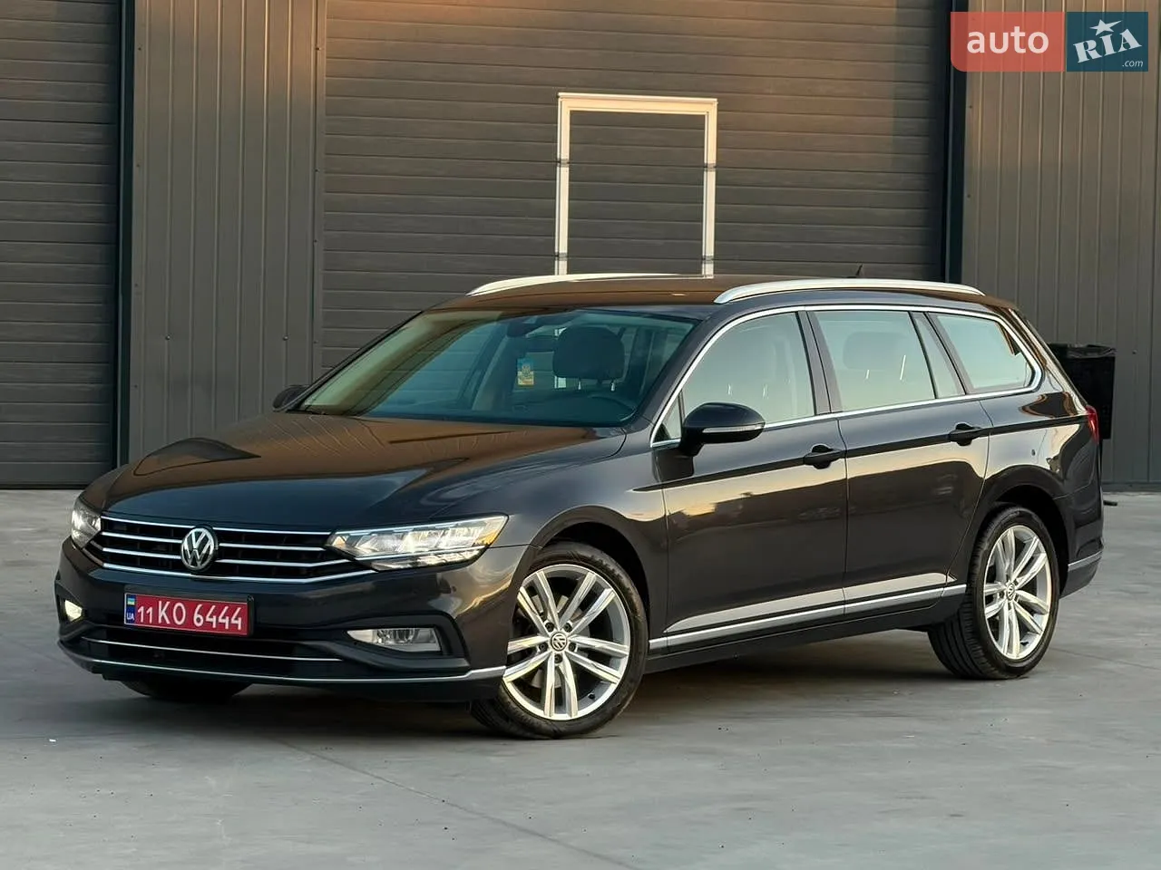 2019 Volkswagen Passat - мініатюра 3