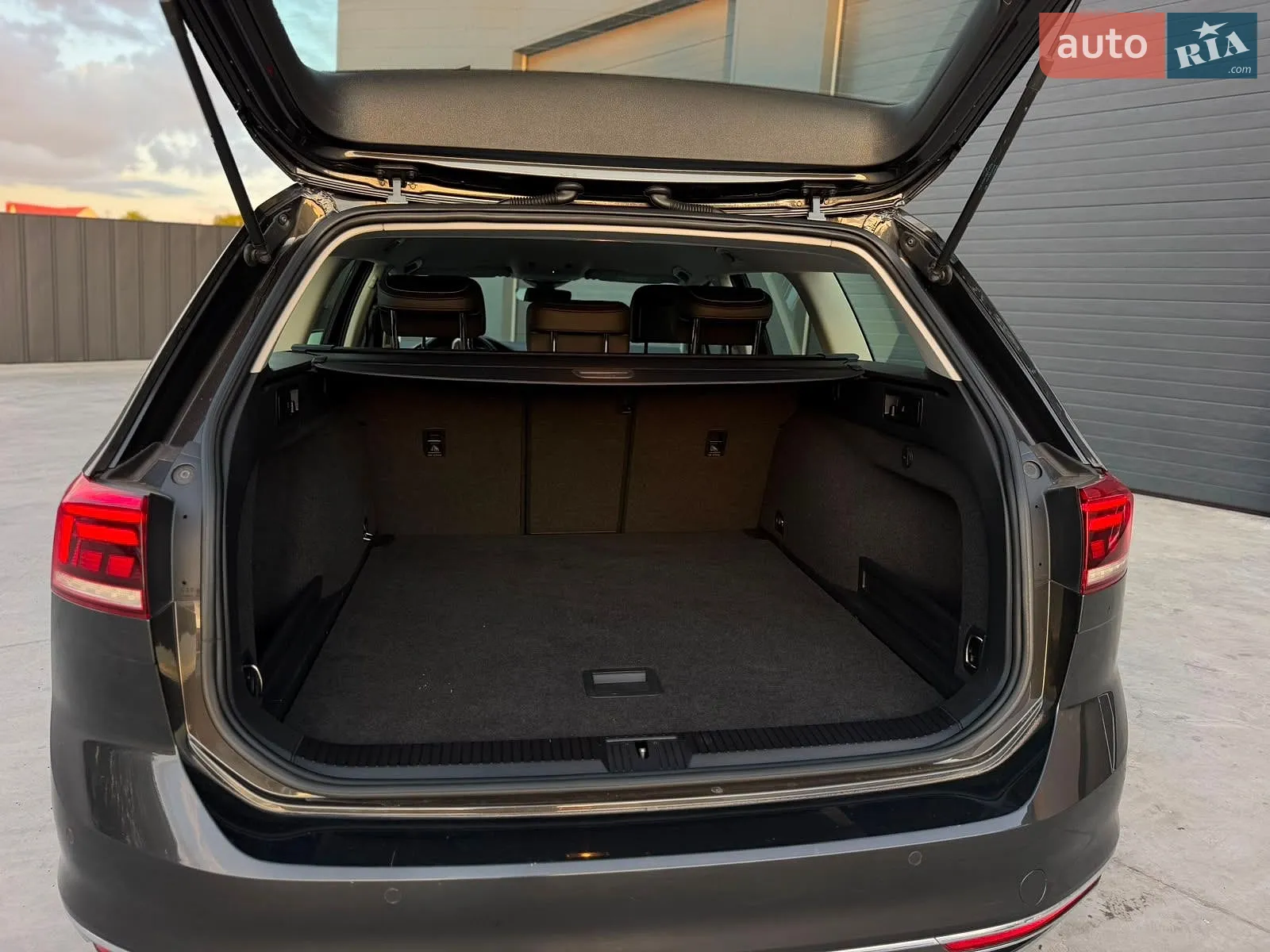 2019 Volkswagen Passat - мініатюра 16