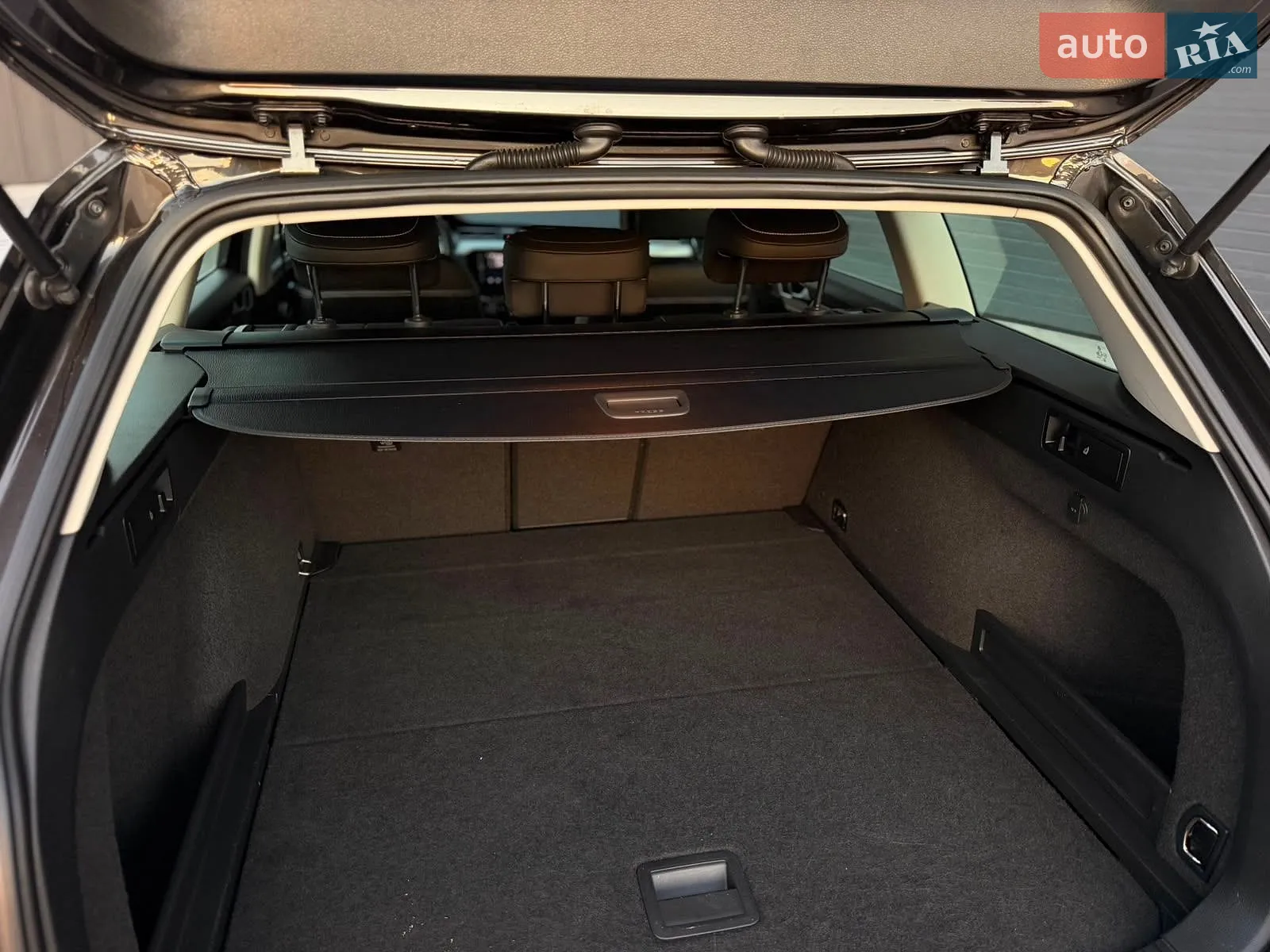 2019 Volkswagen Passat - мініатюра 21