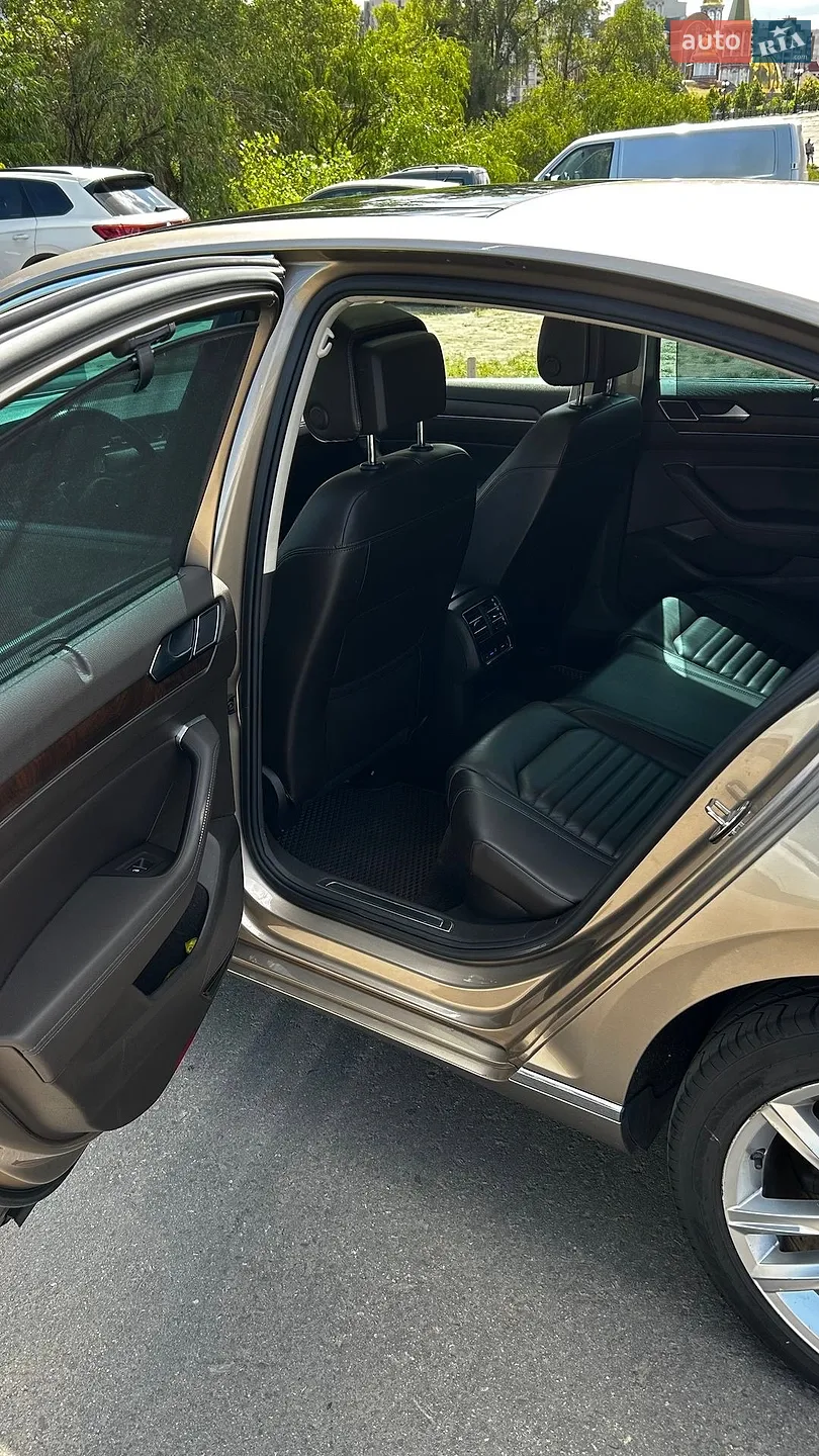 2016 Volkswagen Passat - мініатюра 10