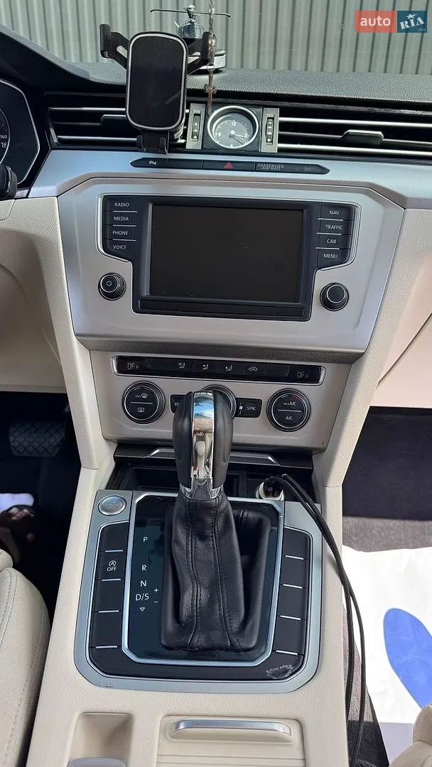 2017 Volkswagen Passat - мініатюра 27