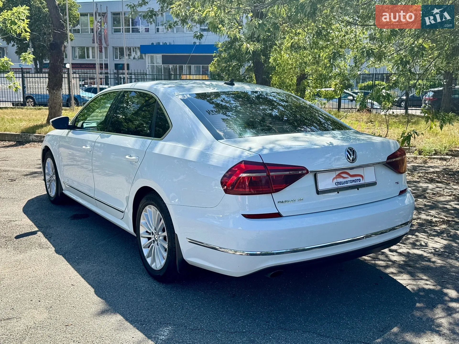 2016 Volkswagen Passat - мініатюра 9
