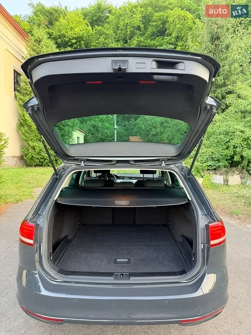 2016 Volkswagen Passat - мініатюра 24