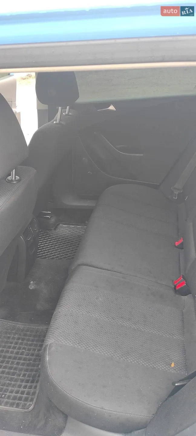 2010 Volkswagen Passat - мініатюра 7