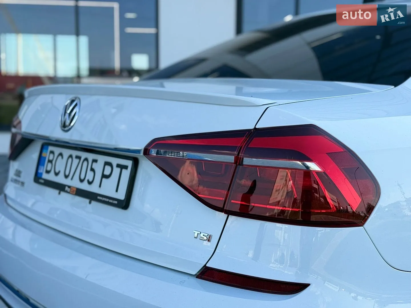 2017 Volkswagen Passat - мініатюра 16