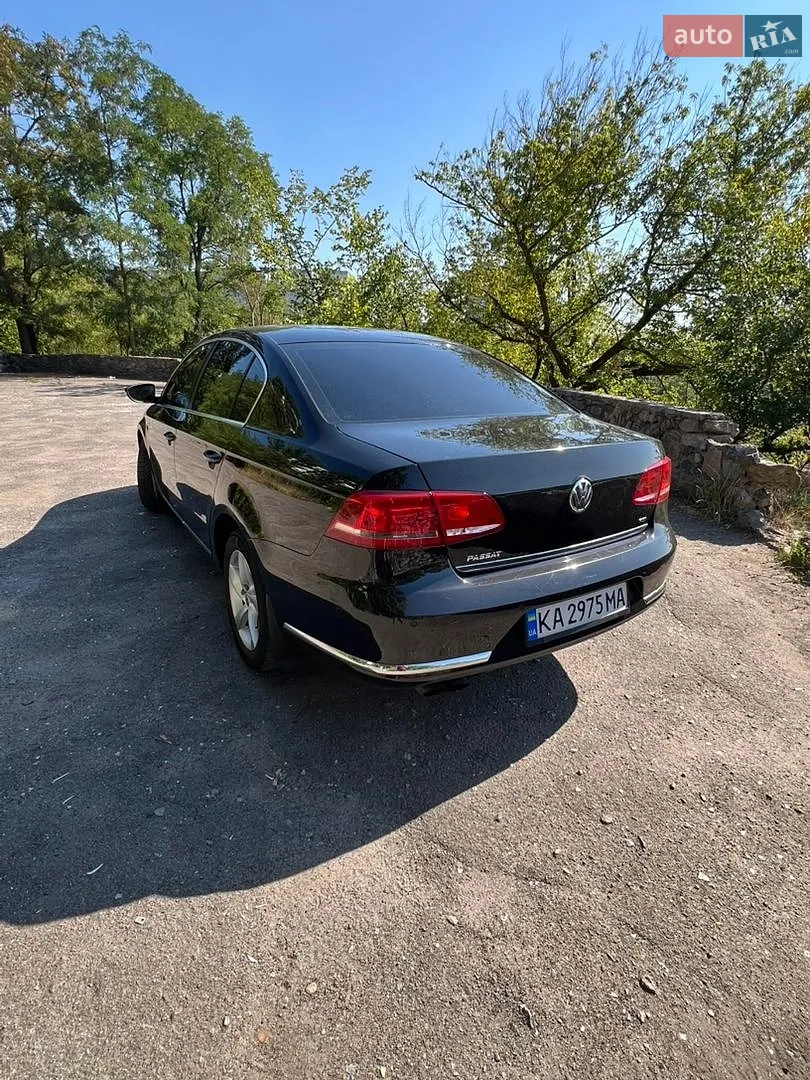 2011 Volkswagen Passat - мініатюра 3