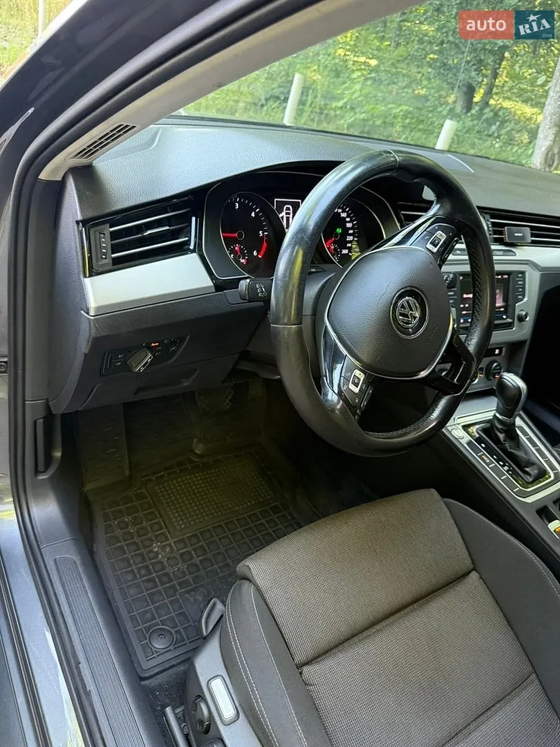 2017 Volkswagen Passat - мініатюра 9