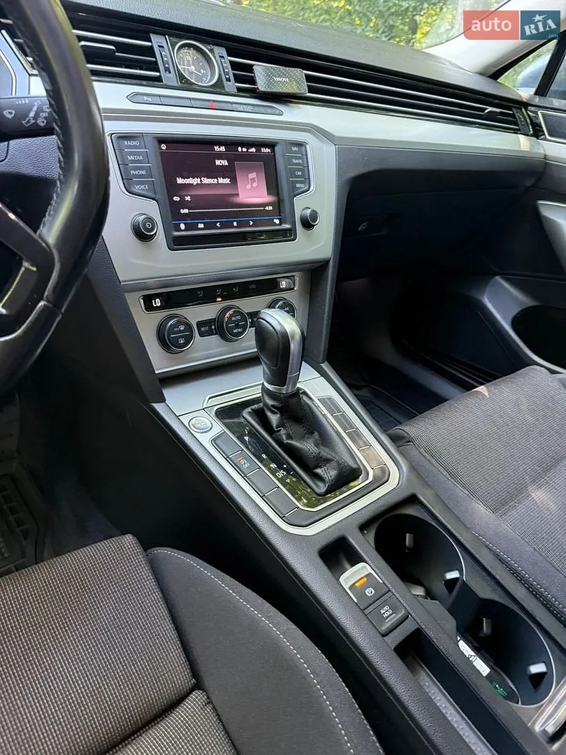 2017 Volkswagen Passat - мініатюра 10
