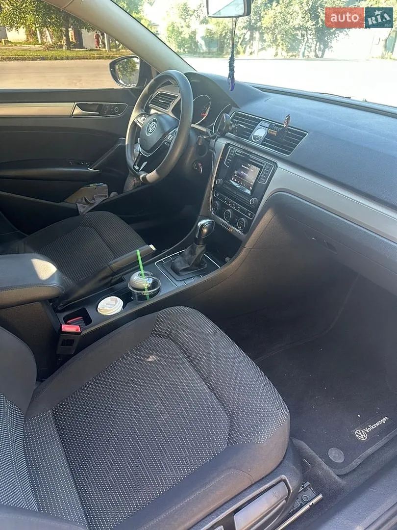 2016 Volkswagen Passat - мініатюра 21