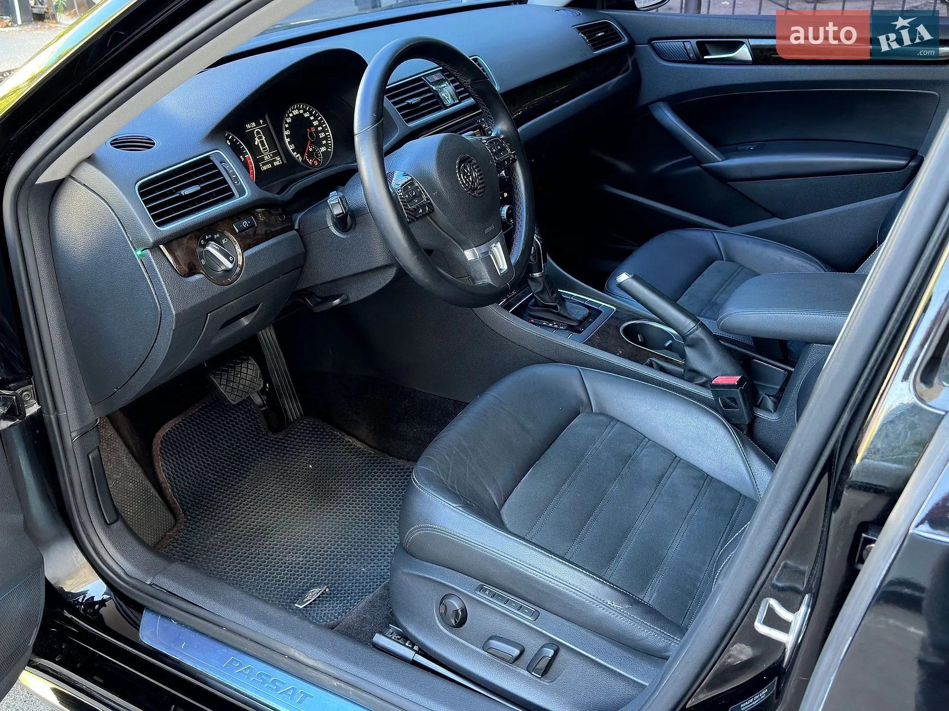 2014 Volkswagen Passat - мініатюра 32