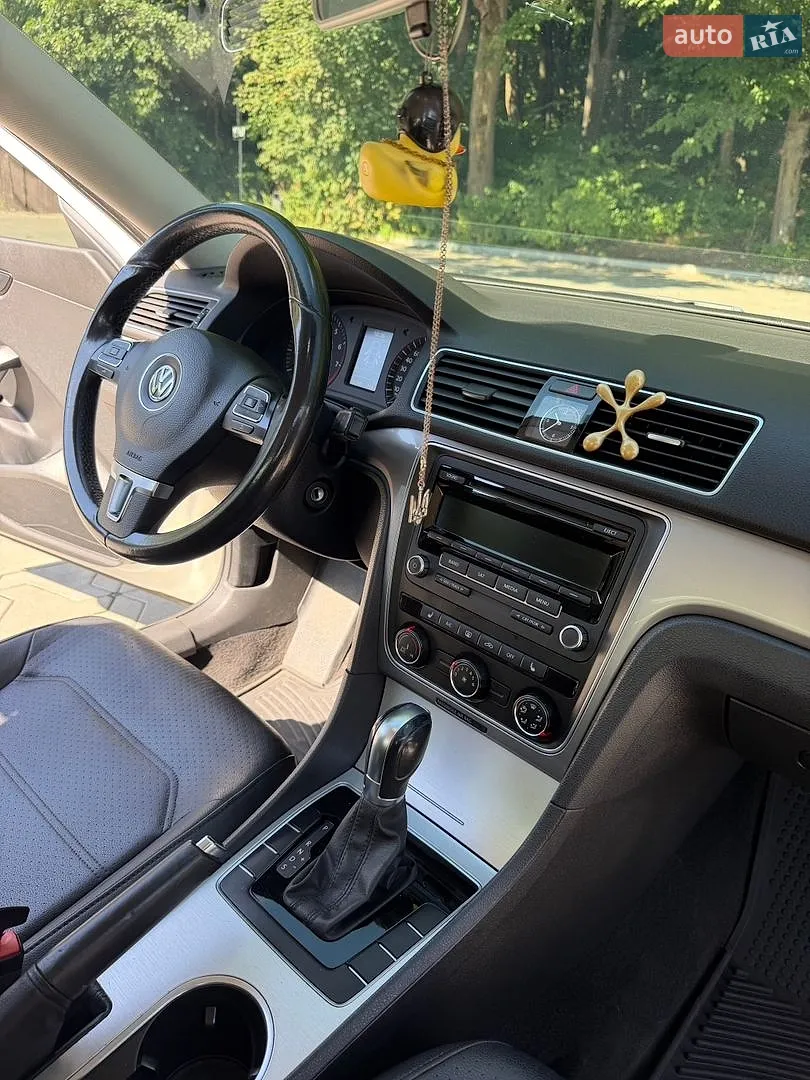2014 Volkswagen Passat - мініатюра 24
