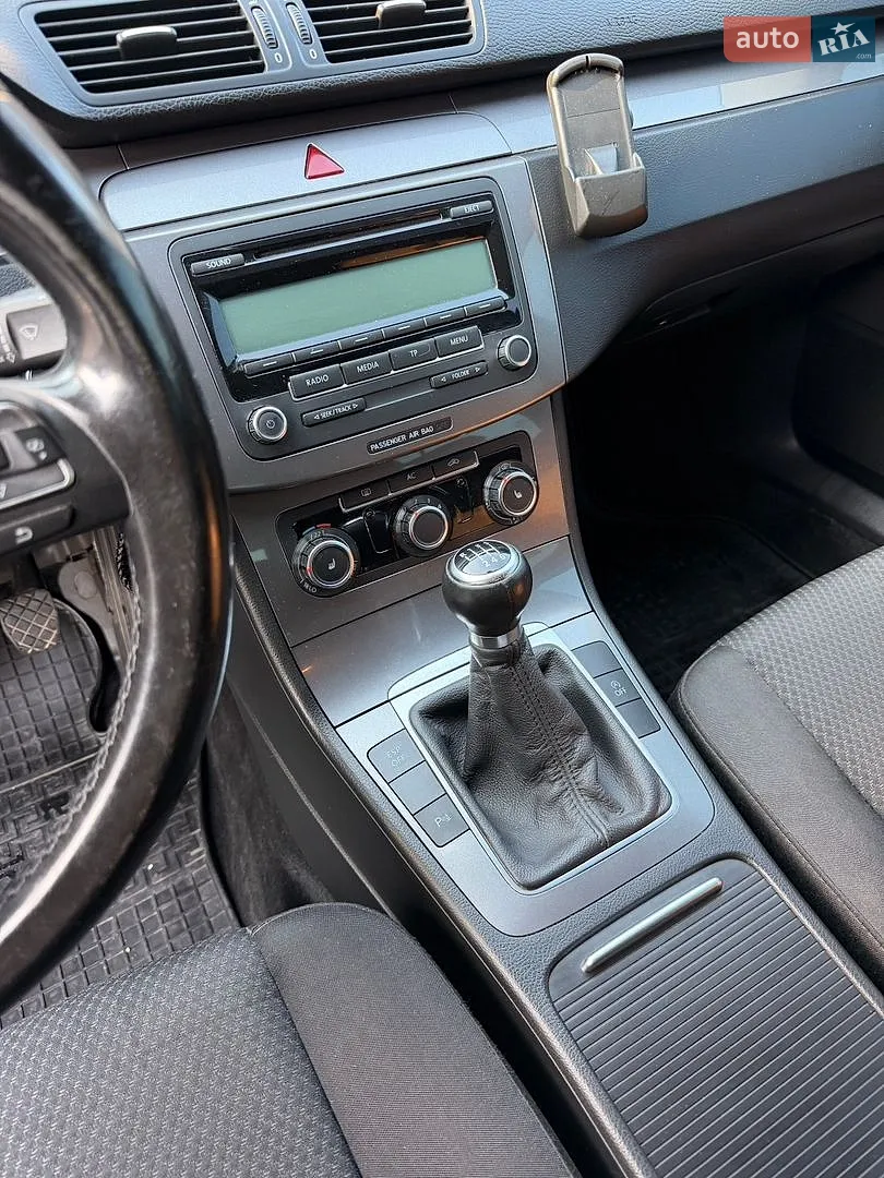 2010 Volkswagen Passat - мініатюра 14