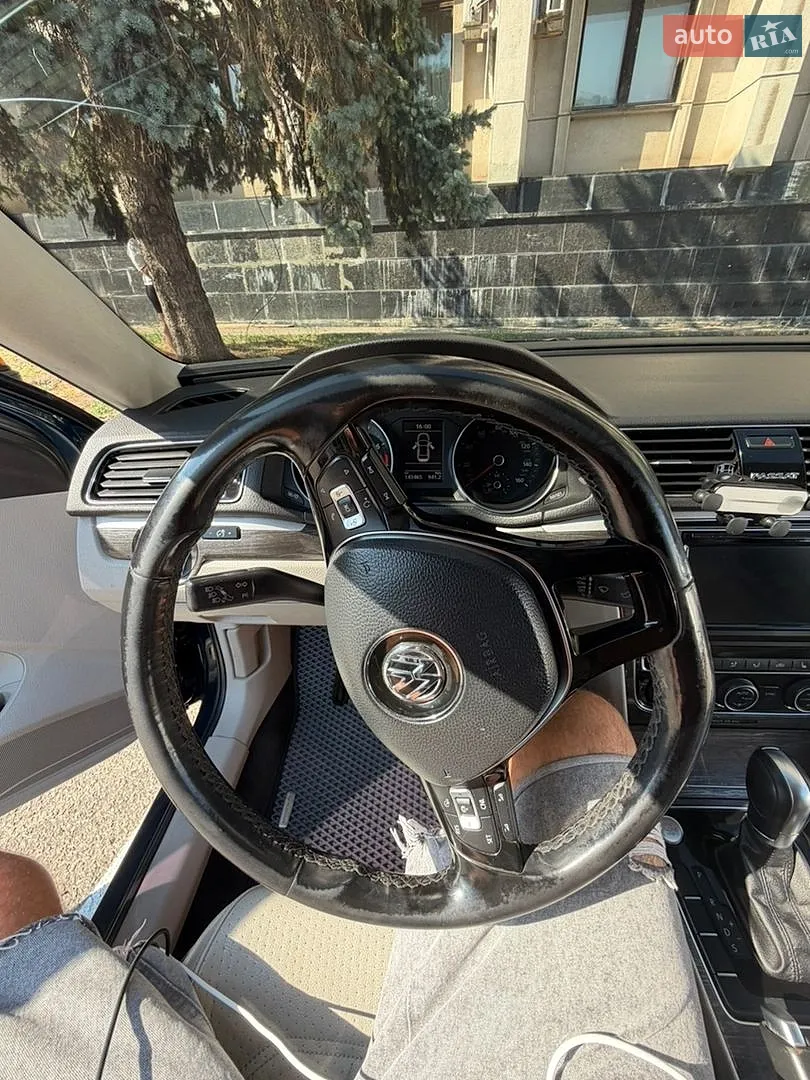 2017 Volkswagen Passat - мініатюра 8