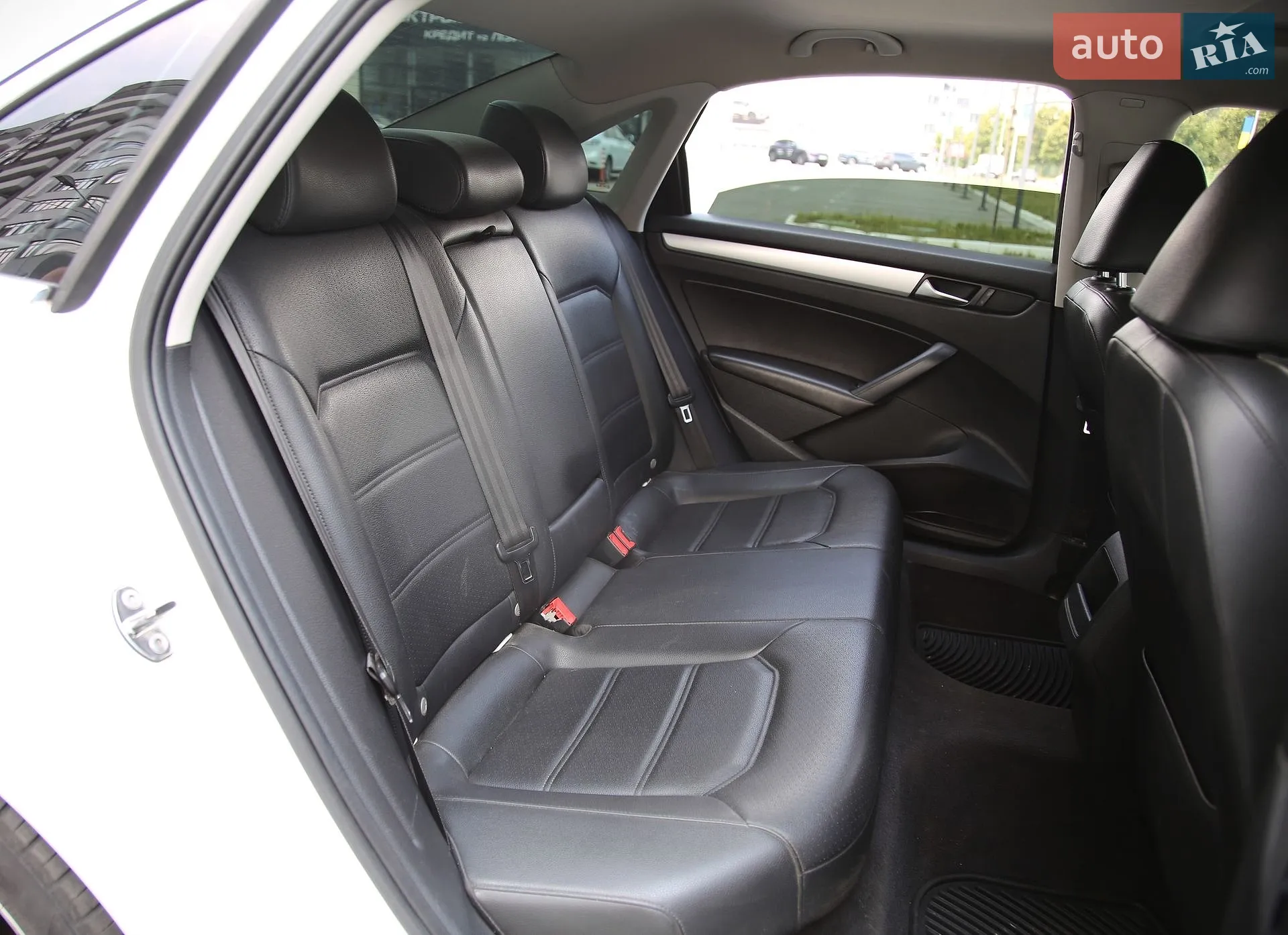 2011 Volkswagen Passat - мініатюра 9