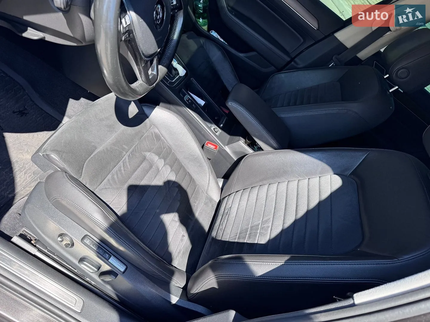 2017 Volkswagen Passat - мініатюра 2