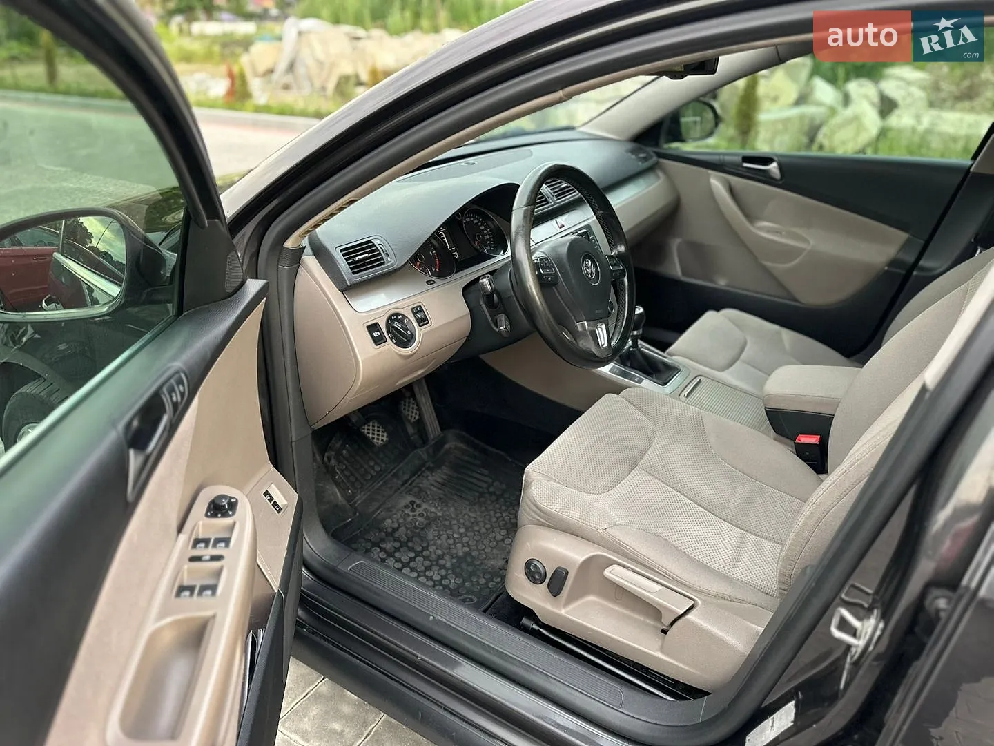 2010 Volkswagen Passat - мініатюра 12