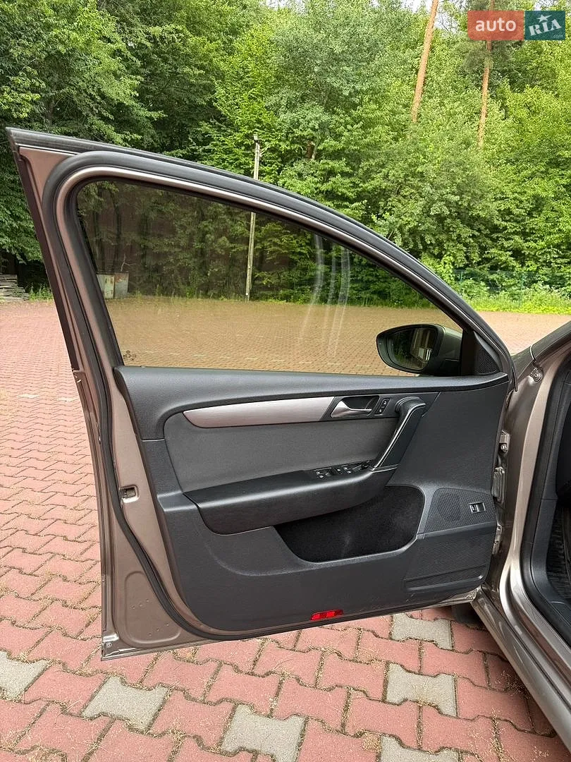 2011 Volkswagen Passat - мініатюра 28