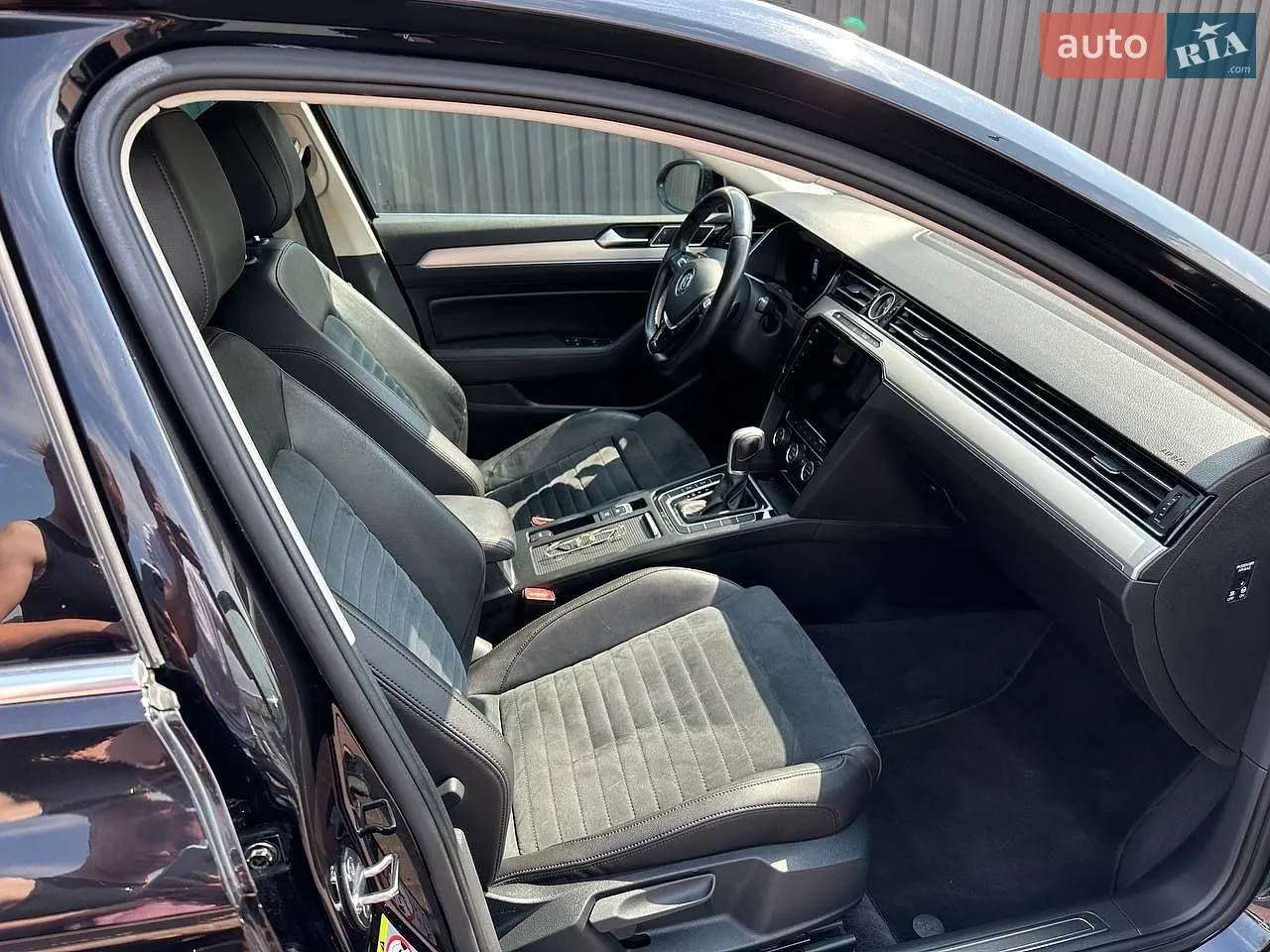 2017 Volkswagen Passat - мініатюра 9