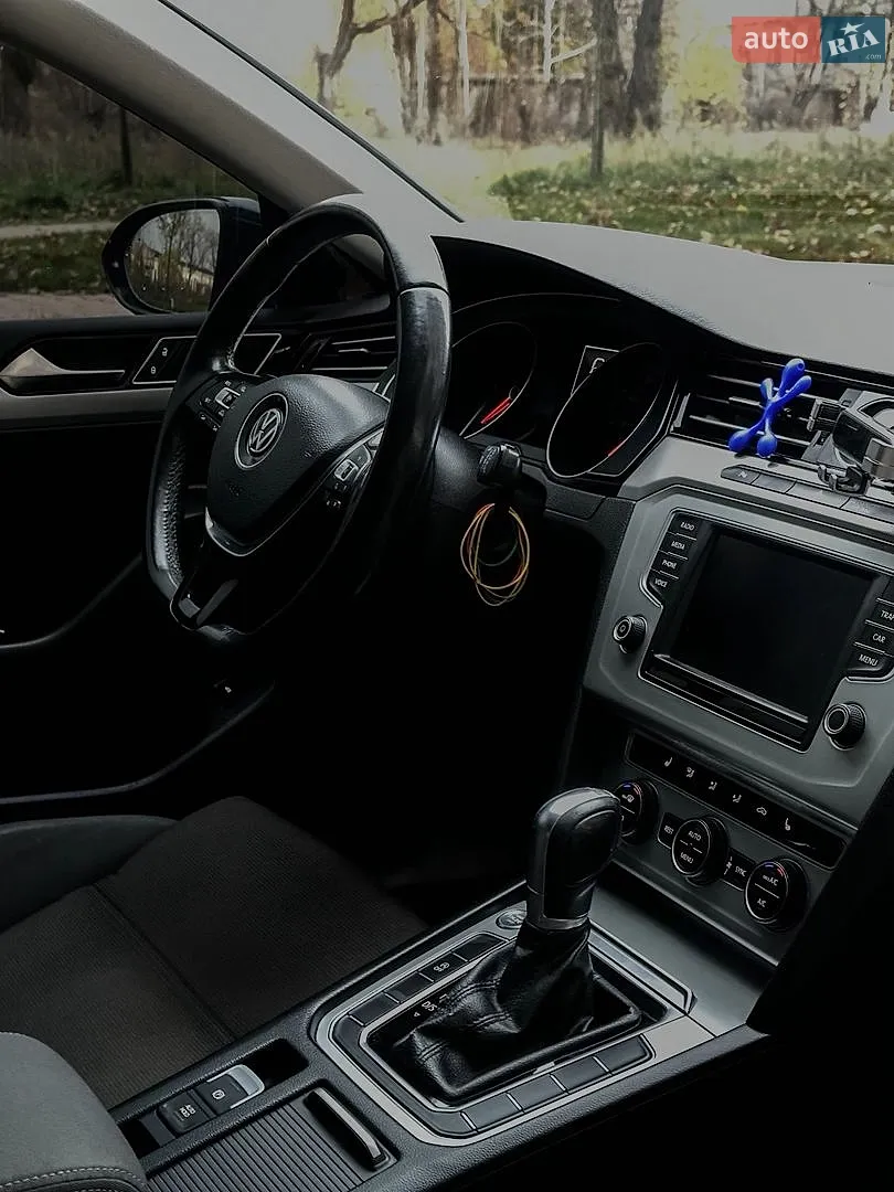 2017 Volkswagen Passat - мініатюра 15