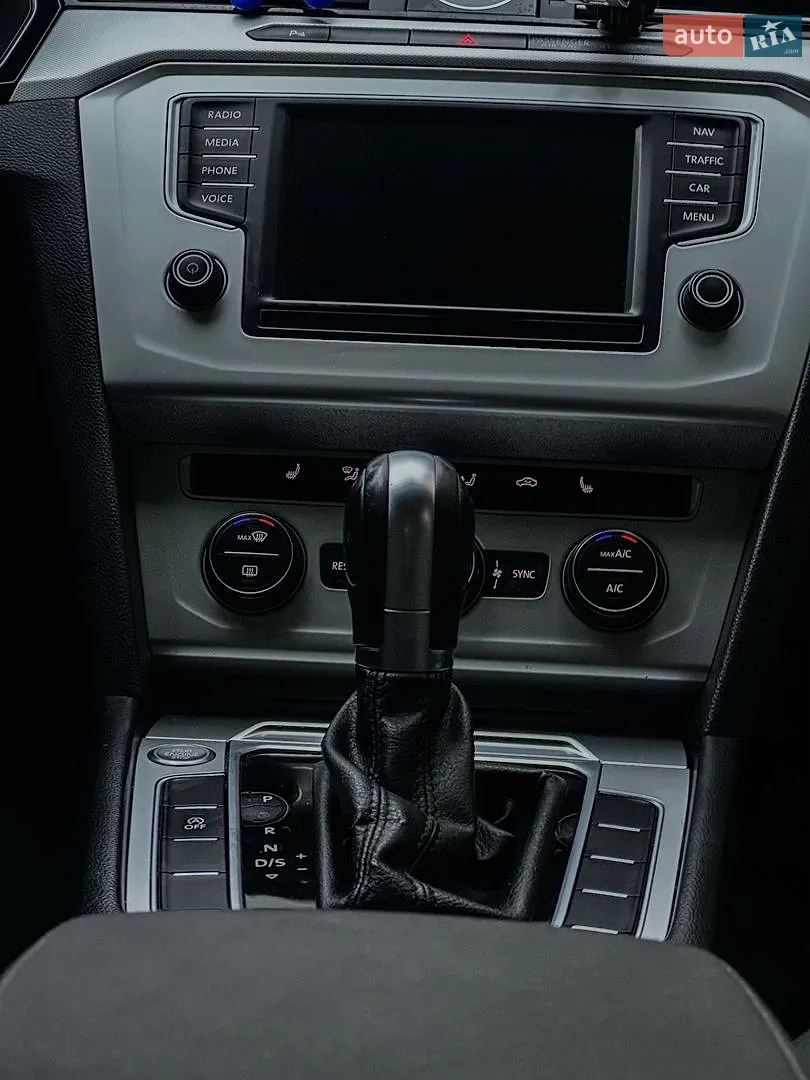 2017 Volkswagen Passat - мініатюра 17