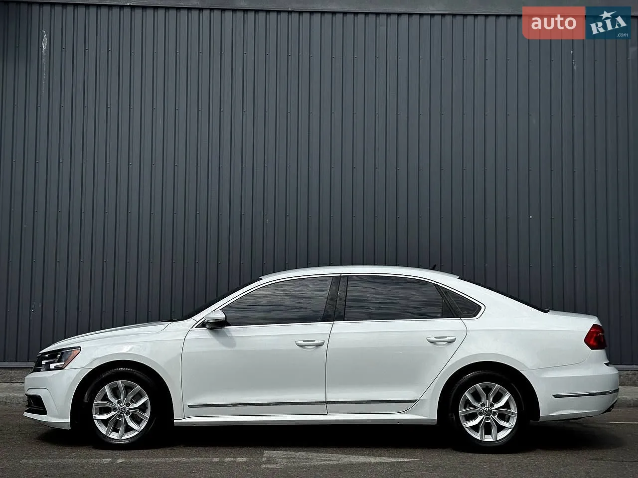 2016 Volkswagen Passat - мініатюра 5