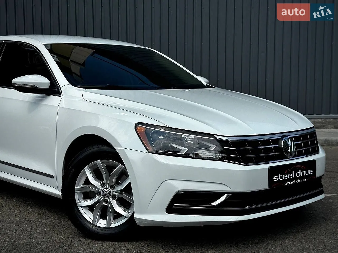 2016 Volkswagen Passat - мініатюра 15