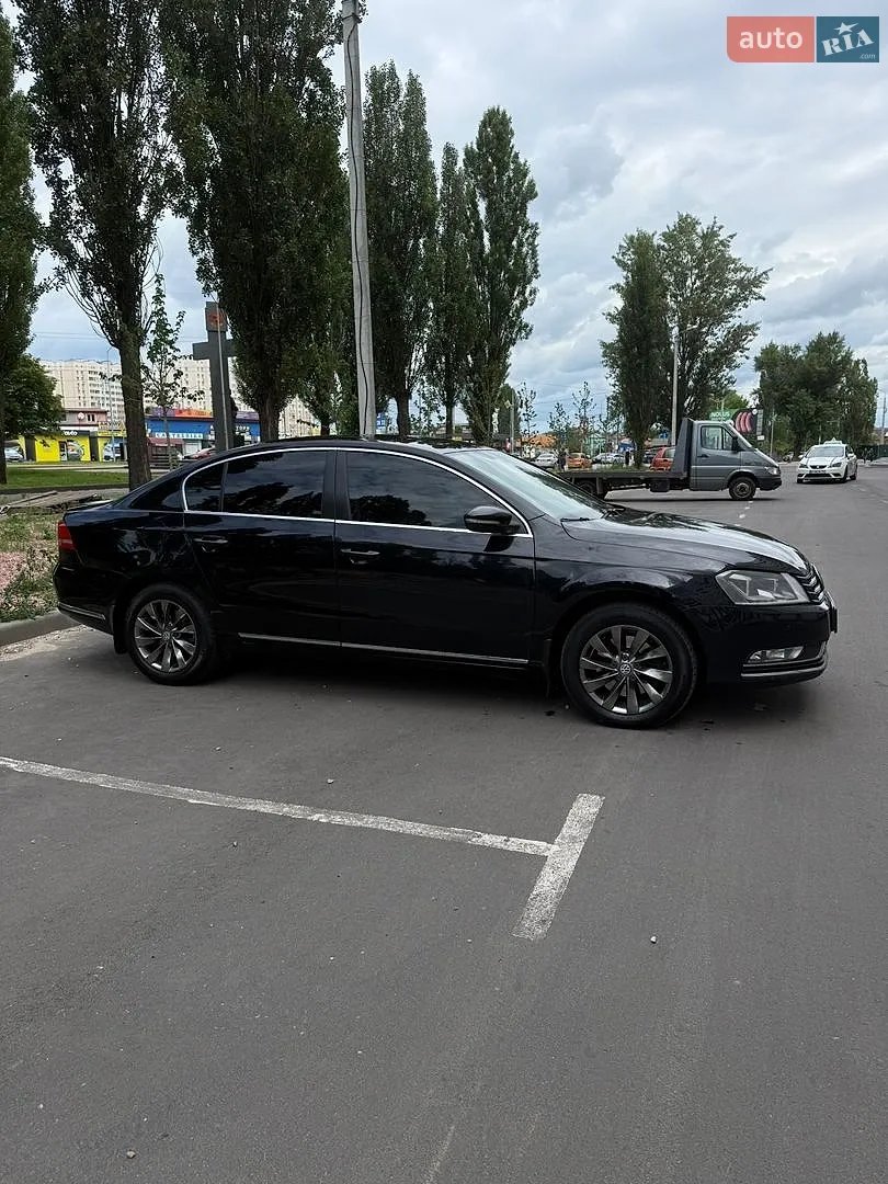 2013 Volkswagen Passat - мініатюра 2