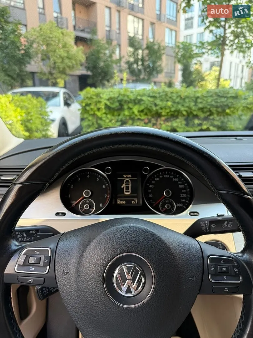 2010 Volkswagen Passat - мініатюра 7