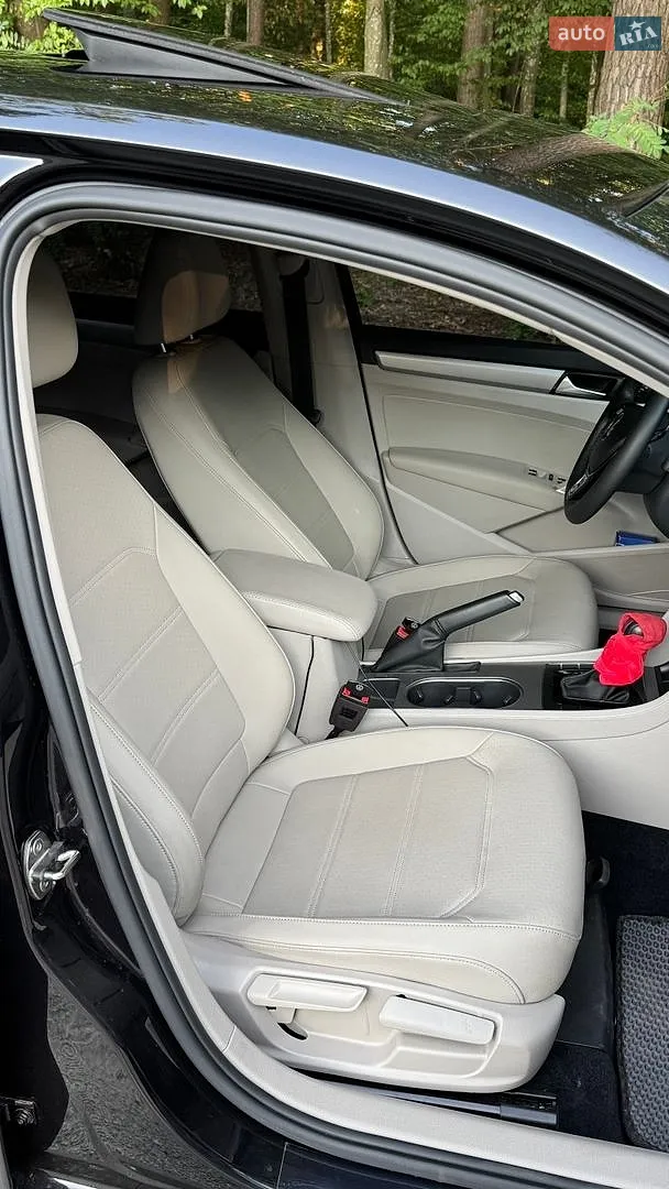 2020 Volkswagen Passat - мініатюра 24