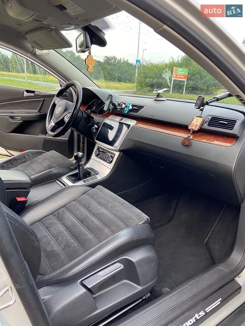 2010 Volkswagen Passat - мініатюра 7