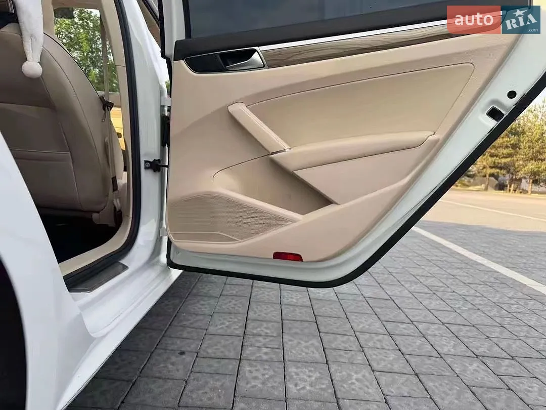 2018 Volkswagen Passat - мініатюра 17