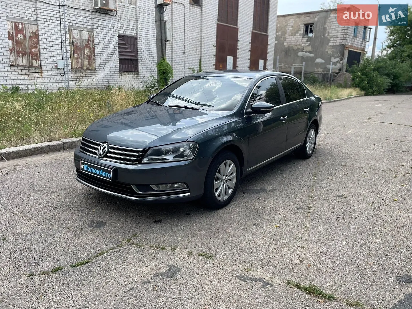 2013 Volkswagen Passat - мініатюра 3