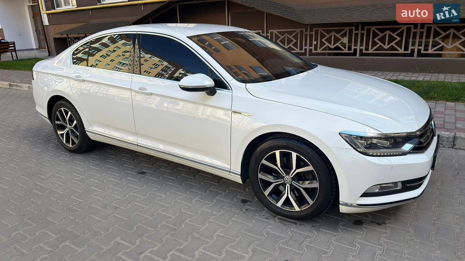 2015 Volkswagen Passat - мініатюра 2